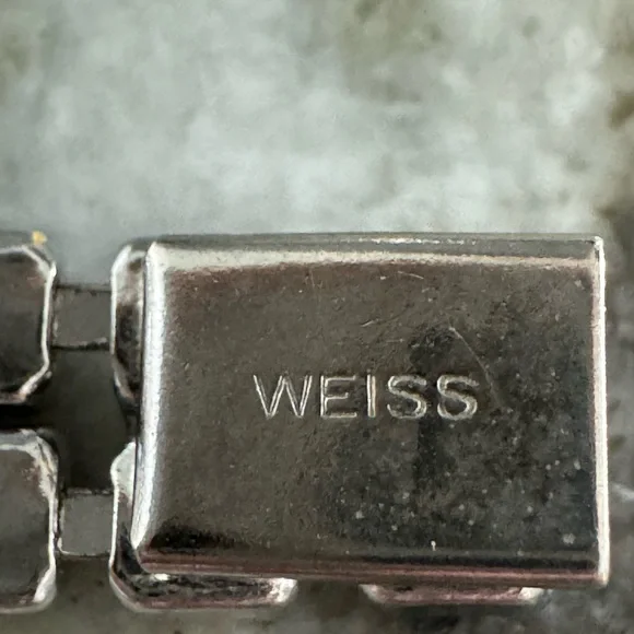 WEISS Vintage Rhinestone Bracelet 7” - Picture 2 of 5